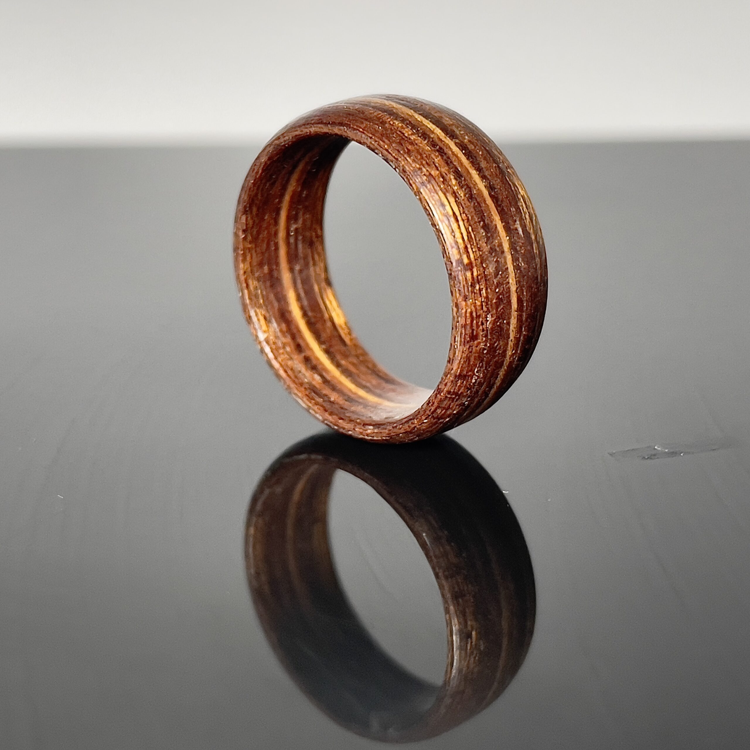 Mahonie, Meranti en Iepen Ring